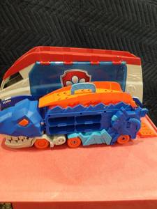 lot 3747 image: LOT OF TOY TRUCKS FOR KIDS