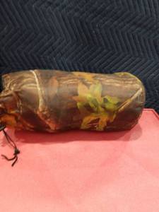 lot 3754 image: Camouflage light weight adult sleeping bag maple leaf pattern unbranded