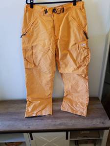 lot 121 image: Quiksilver Snow Pants XL Orange