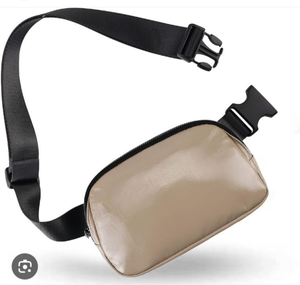 lot 648 image: Belt Bag Fanny Pack for Men and Women - Retail $15