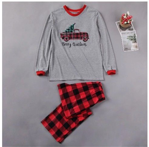 lot 424 image: Holiday Pajamas Nightwear Set (Size 6-7T)