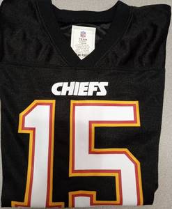 Patrick Mahomes #15 Kansas City Chiefs NFL Jersey youth xl 16/18