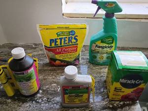 lot 1 image: Garden Care Products Bundle