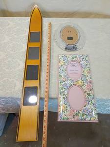 lot 18 image: Laura Ashley Floral Picture Frame Mat Set1 0val 12inch crystal photo frame  1 small ski frame from steamboat