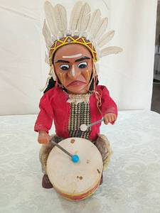 lot 32 image: Native American Drummer Mechanical Toy by Alps Japan