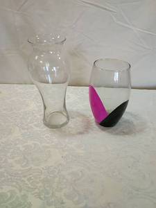 lot 50 image: Contemporary Glass vase set