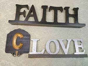 lot 65 image: Decorative Faith and Love Wall Signs