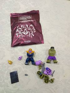 lot 99 image: Thanos and Hulk Action Figure Character Building Set