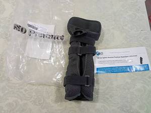 lot 112 image: ISO Preferred Universal Wrist Splint Stabilizer WR301
