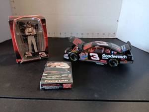 lot 134 image: Dale Sr #3 Collectables (never opened)