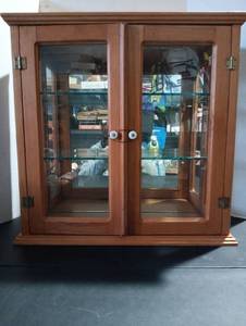 lot 148 image: Wooden display cabinet wglass shelves 21x21x7.5