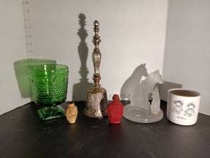 lot 157 image: Chinese carved vases & more