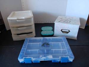 lot 203 image: 4 Containers