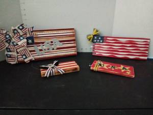 lot 234 image: Handmade USA decor