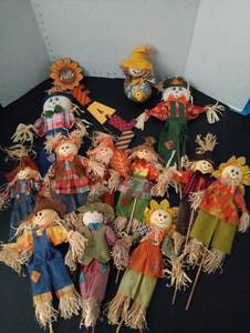 lot 236 image: Scarecrows and more