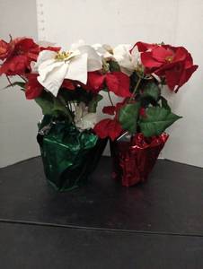 lot 241 image: 2 Fake Christmas plants