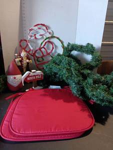 lot 258 image: Christmas decor and garland 6ft long and more