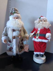 lot 262 image: 2 Santas