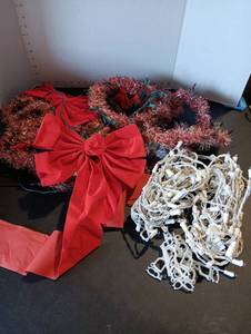 lot 263 image: Christmas lights and more