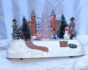 lot 267 image: Holiday Time LED Winter Scene Display Set 2013