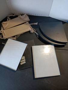 lot 286 image: 2 tier hanging shelf, corner shelves and 8x10 frames