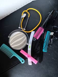 lot 291 image: Revlon brush curler, mirror and more