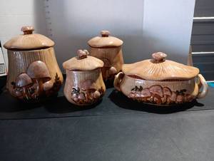 lot 318 image: Vintage Mushroom Design Ceramic Canister Set