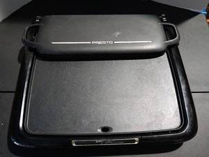 lot 329 image: Presto electric griddle