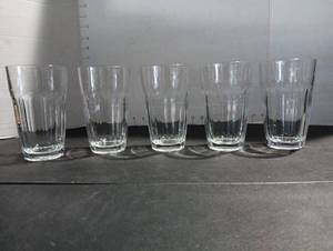 lot 335 image: Glasses