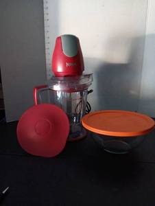 lot 345 image: Ninja mixer and pyrex 1.5oz bowl wlid
