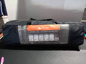 lot 353 image: 5 person  Tent
