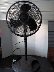 lot 361 image: Floor fan