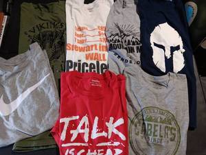 lot 403 image: Shirts.  Size large