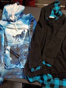 lot 420 image: Hoodie m & l