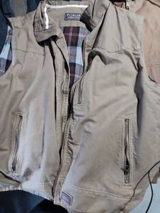 lot 422 image: Mens work coats L - 3X (dickies)