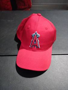 lot 434 image: Los Angeles Angels MLB Baseball Cap