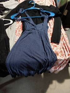 lot 441 image: S - XL woman dresses