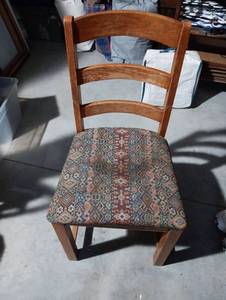 lot 453 image: Kitchen chair