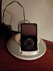 lot 601 image: JBL On Stage iPod Speaker Dock