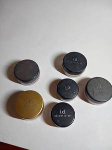 lot 614 image: Bare Minerals Eyeshadows