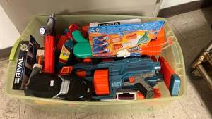 lot 817 image: Nerf Gun Collection with 105Qt Tote (Tote Missing One Handle)