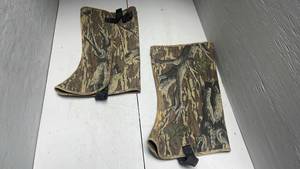 lot 828 image: Camo Snake Gaiters