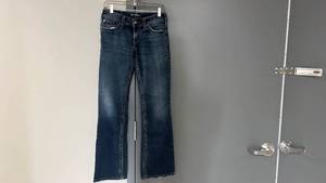 lot 838 image: Silver Jeans Suki Surplus Womens Bootcut Denim 2832