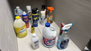 lot 850 image: Bundle of Chemicals (Back Half is Half Full or More) (Front Half Is Only 14 Full)