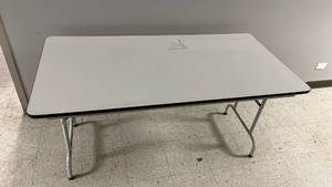 lot 889 image: Folding 5ft Wooden Table - Heavy