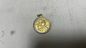 lot 903 image: 2012 Native American Sacagawea Dollar Coin Pendant