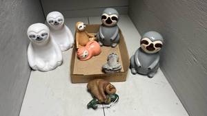 lot 1005 image: Bundle of Sloths Decor