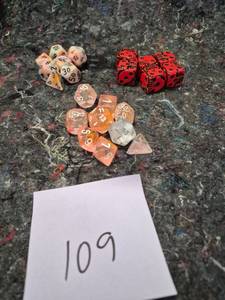 lot 9 image: RPG Dice Set with Skull Design D6s