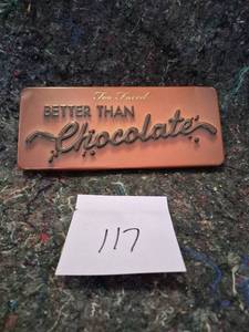 lot 17 image: Too Faced Better Than Chocolate Eyeshadow Palette - Lightly Used