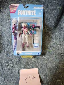 lot 72 image: Fortnite Bundles Action Figure - Taffy Wrap Bear